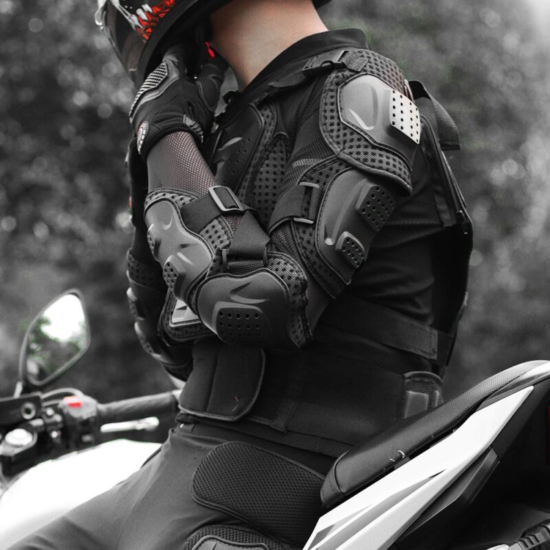 Jachete de protectie pentru motociclisti