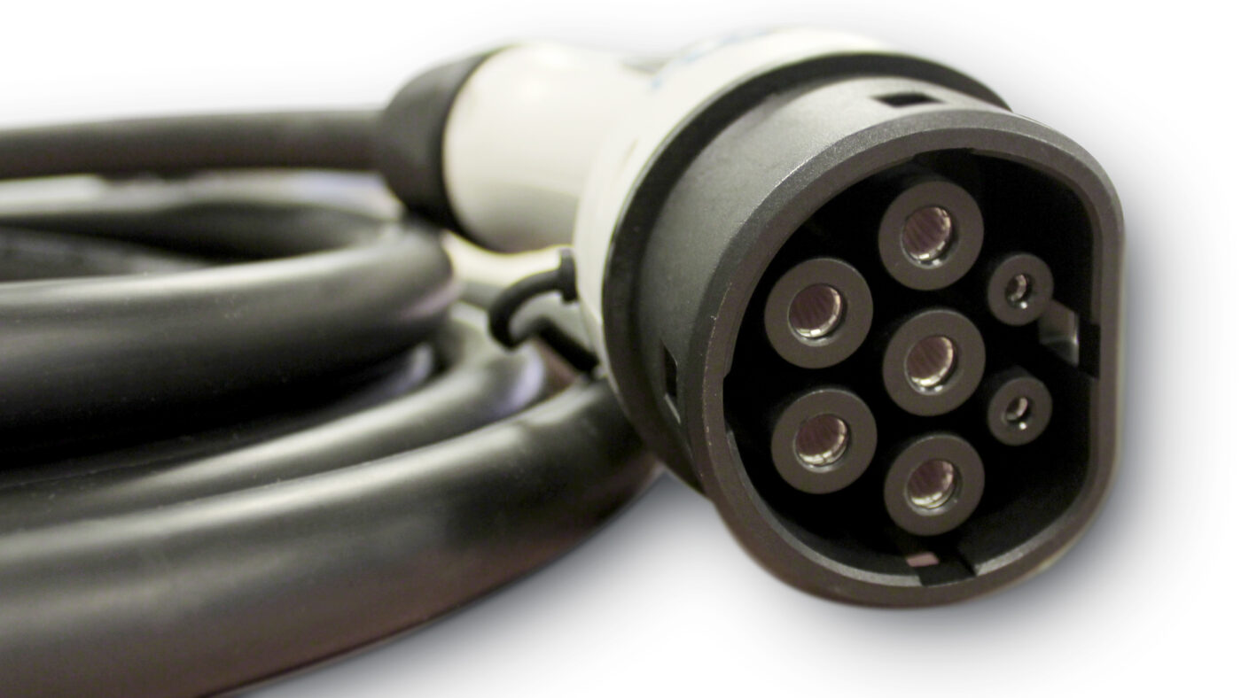 PlugAndDrive Cables close up 1